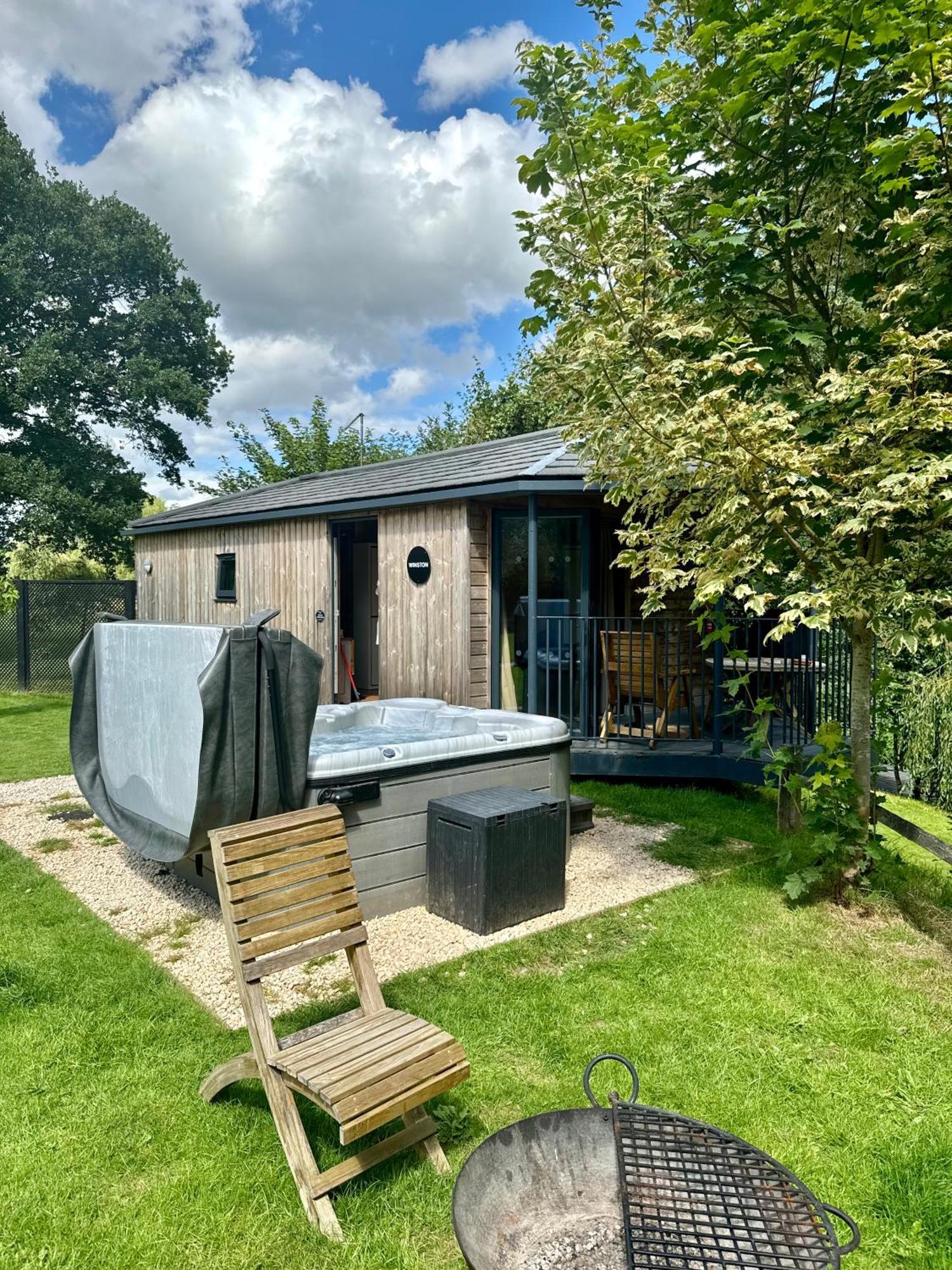 Riverside Cabins Shrewsbury Kültér fotó